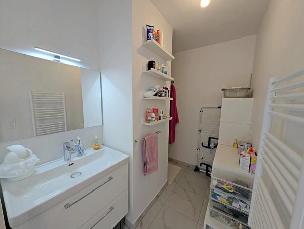 Idéal 1er achat – F2 récent avec balcon et parking – Limeil-Brévannes centre