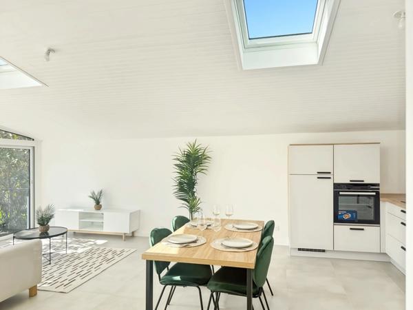 SAINT MARC SUR MER - PLAGE HULOT - PLEIN CENTRE - MARCHE - Duplex Loft T5 - AVEC TERRASSE - GARAGE - PARKING SECURISE