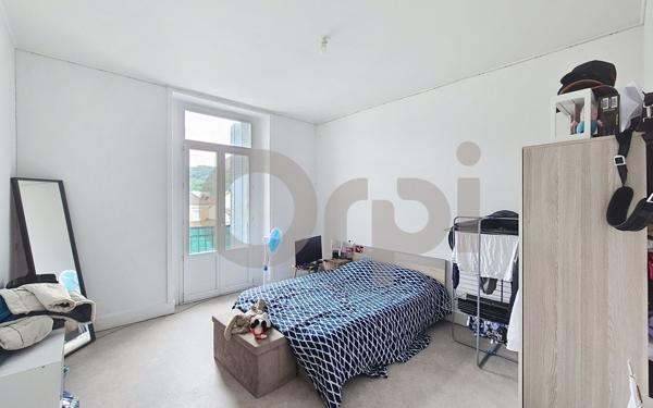 Maison à vendre    9 pièces •  Le Lardin-Saint-Lazare