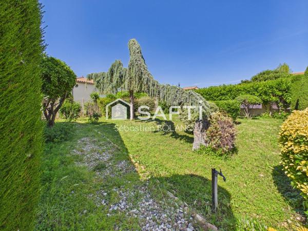 Maison familiale 4 faces avec piscine et grand terrain arboré au calme – Fort potentiel à Villelongue-de-la-Salanque