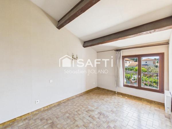 Maison familiale 4 faces avec piscine et grand terrain arboré au calme – Fort potentiel à Villelongue-de-la-Salanque
