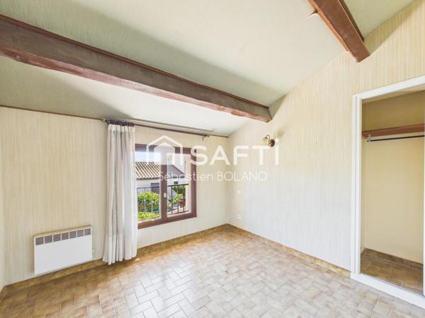 Maison familiale 4 faces avec piscine et grand terrain arboré au calme – Fort potentiel à Villelongue-de-la-Salanque
