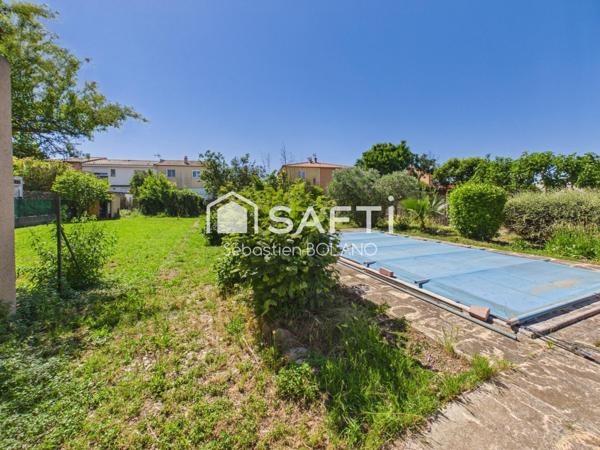 Maison familiale 4 faces avec piscine et grand terrain arboré au calme – Fort potentiel à Villelongue-de-la-Salanque