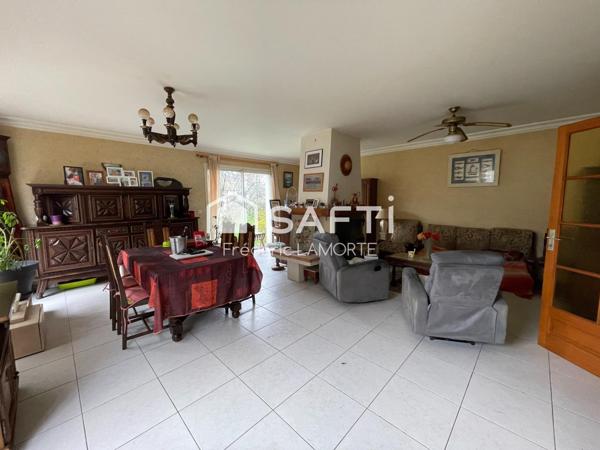 Plain-pied, +1000m² de terrain, centre-bourg