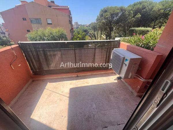 Location                                                      Appartement
                        
                     3 pièces                      52 m2                     à Sainte-Maxime