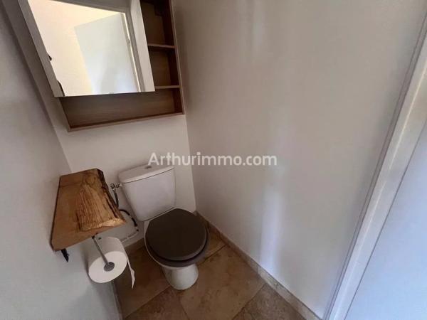 Location                                                      Appartement
                        
                     3 pièces                      52 m2                     à Sainte-Maxime
