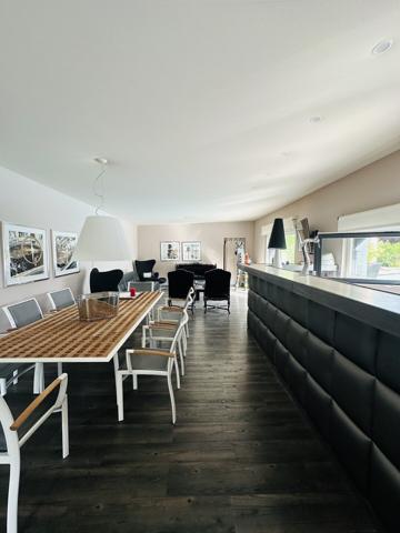 La Wantzenau Domaine du Golf - propriété avec piscine et dépendance 1 431 000 € H.A.I.*