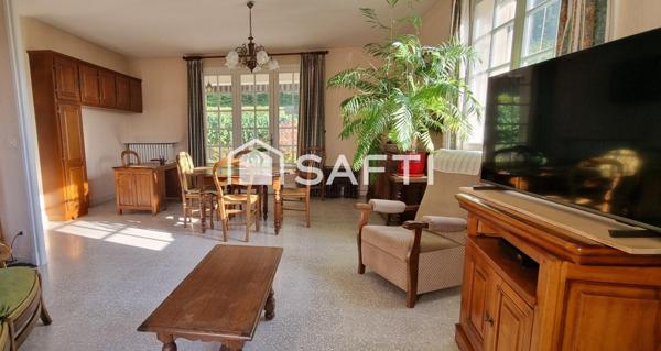 Maison de construction traditionnelle 4 chambres - volume et confort.