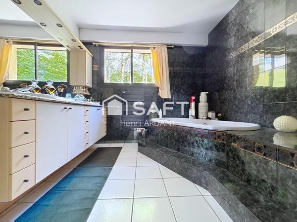 Bord de mer dans les Monts d'AMBAZAC avec piscine !