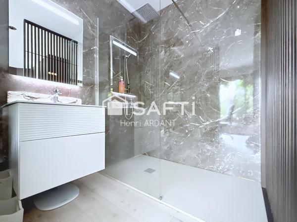 Bord de mer dans les Monts d'AMBAZAC avec piscine !