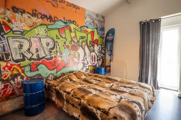 Mas de caractère rénové du 19ème siècle avec jardin, piscine et cour intérieure