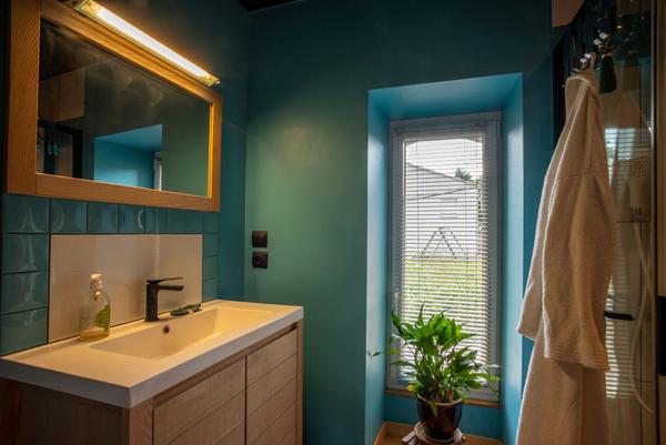 Mas de caractère rénové du 19ème siècle avec jardin, piscine et cour intérieure