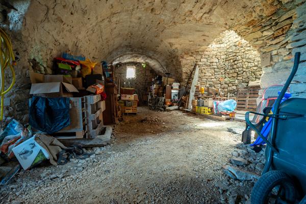 Mas de caractère rénové du 19ème siècle avec jardin, piscine et cour intérieure