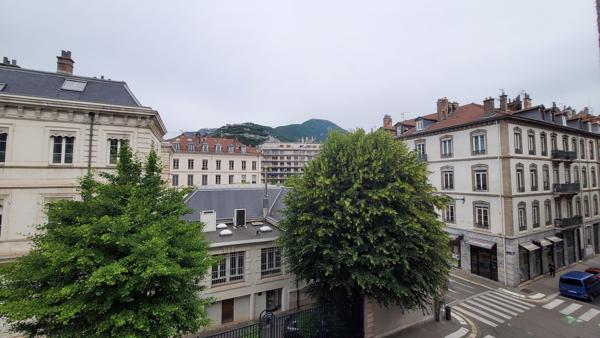 Appartement · Location Grenoble (38000) 3 pièces · 74m²