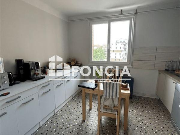 Location Appartement 4 pièces 84.3 m² - 11 BOULEVARD DECOUZ Annecy 74000