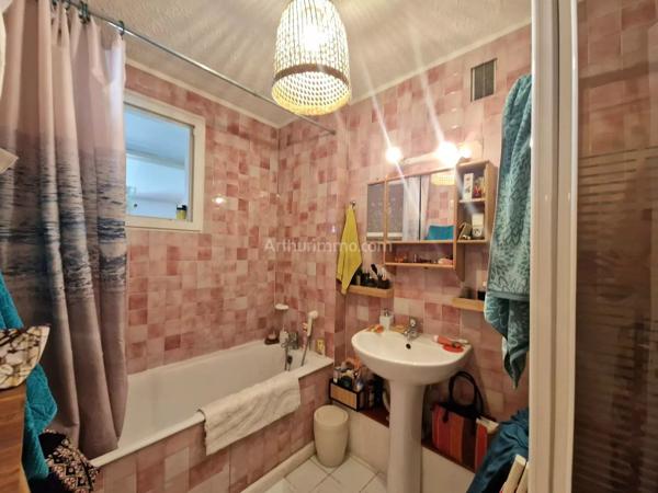 Vente                                                      Appartement
                        
                     4 pièces                      85 m2                     à Draguignan