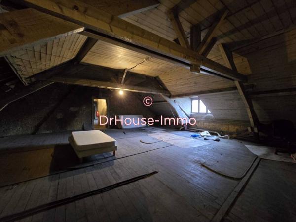 Immeuble à vendre 10 pièces de 200 m²
