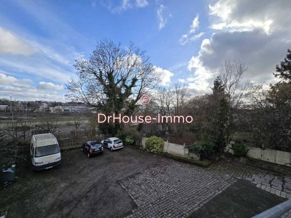 Immeuble à vendre 10 pièces de 200 m²