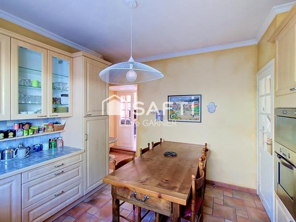 Maison lumineuse avec 5 chambres et jardin