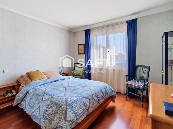 Maison lumineuse avec 5 chambres et jardin