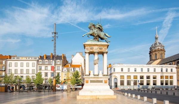 ✨ T2 récent Clermont-Ferrand (63) OFFRE EXCEPTIONNELLE jusqu’au 31 décembre : –2 % + frais d'acte notarial pris en charge par le vendeur ✨