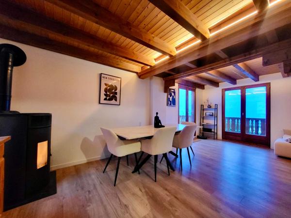 Dpt Haute Savoie (74), à vendre THOLLON LES MEMISES CHALET VUE LAC P5