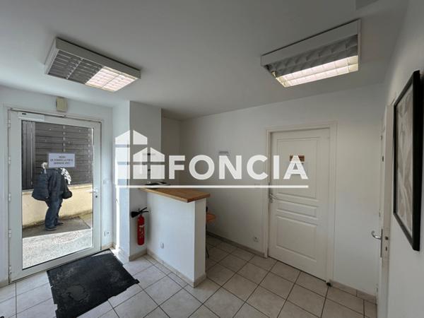 Location Local commercial 1 pièce 49.4 m² - Courseulles Sur Mer 14170