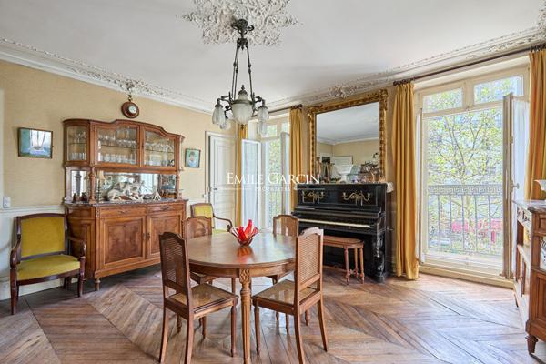 A vendre - Appartement - Paris 75011 - Vues dégagées - Proche Place des Vosges