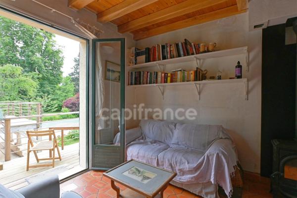 Ile de Vaux sur Seine - Maison 7 pièces de 186m2, 4 chambres, dépendance et piscine; sur terrain de 1912m2.