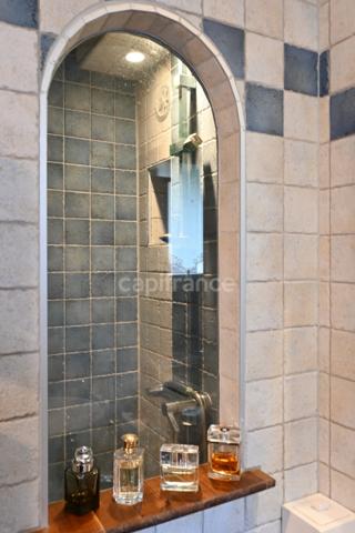 Ile de Vaux sur Seine - Maison 7 pièces de 186m2, 4 chambres, dépendance et piscine; sur terrain de 1912m2.