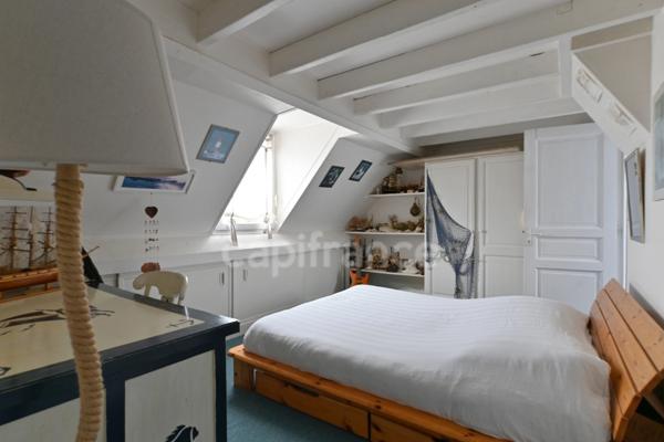 Ile de Vaux sur Seine - Maison 7 pièces de 186m2, 4 chambres, dépendance et piscine; sur terrain de 1912m2.