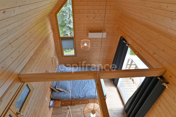 Ile de Vaux sur Seine - Maison 7 pièces de 186m2, 4 chambres, dépendance et piscine; sur terrain de 1912m2.