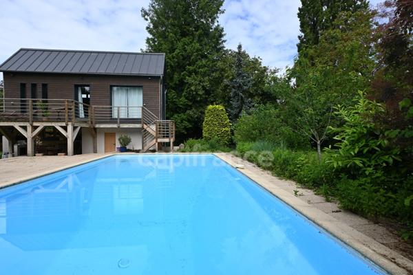 Ile de Vaux sur Seine - Maison 7 pièces de 186m2, 4 chambres, dépendance et piscine; sur terrain de 1912m2.