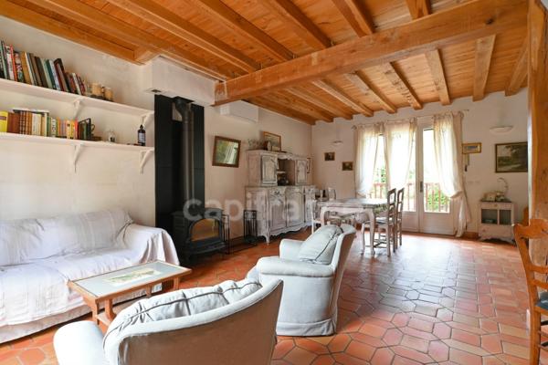 Ile de Vaux sur Seine - Maison 7 pièces de 186m2, 4 chambres, dépendance et piscine; sur terrain de 1912m2.