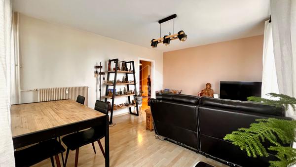 APPARTEMENT 3 PIÈCES À ÉVRY-COURCOURONNES, PLACE LAVOISIER, PROCHE RER D