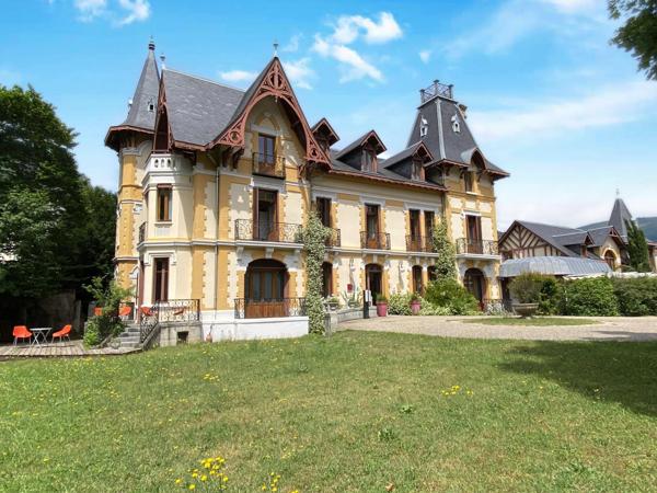 Propriété d'exception, 15 chambres, 1000m2