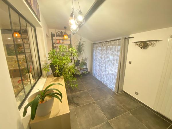 Maison de village 98 m2, 3 chambres, terrain 897m2