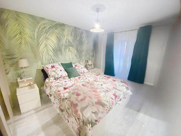 Maison de village 98 m2, 3 chambres, terrain 897m2