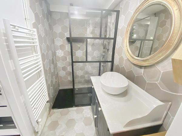 Maison de village 98 m2, 3 chambres, terrain 897m2