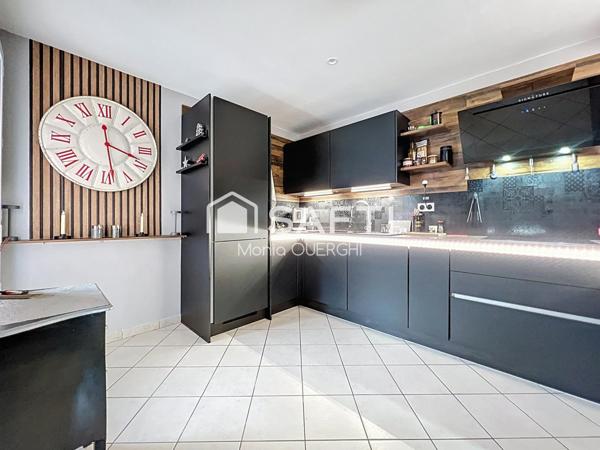 Villa - 173 m² - 5 chambres-  piscine - terrain