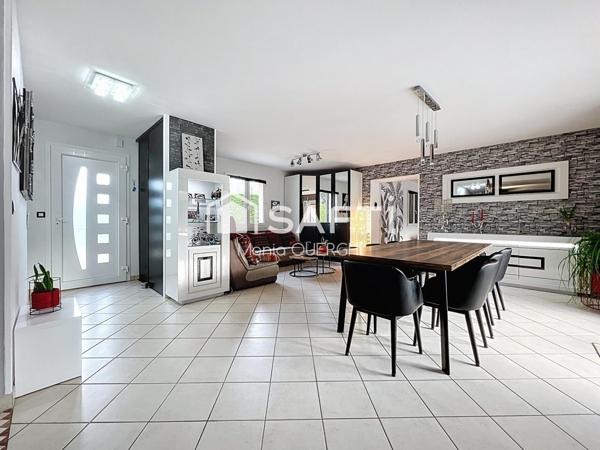 Villa - 173 m² - 5 chambres-  piscine - terrain