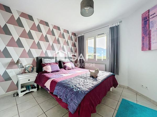 Villa - 173 m² - 5 chambres-  piscine - terrain