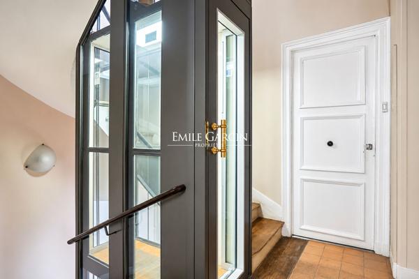 À VENDRE - Appartement - Paris - 75001 -  Palais Royal - Bourse de Commerce - 4 pièces - 2 chambres - 117 m²