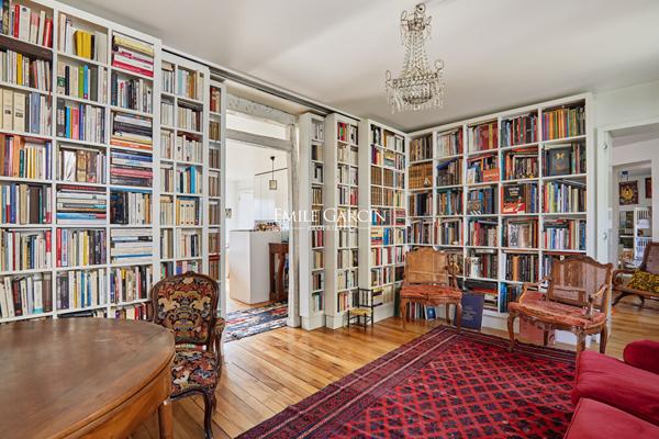 A vendre - Appartement - Paris 75003 - Proche place des Vosges - Vues dégagées