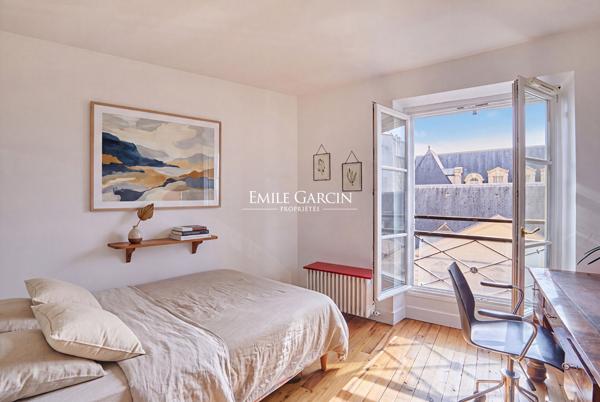 A vendre - Appartement - Paris 75003 - Proche place des Vosges - Vues dégagées