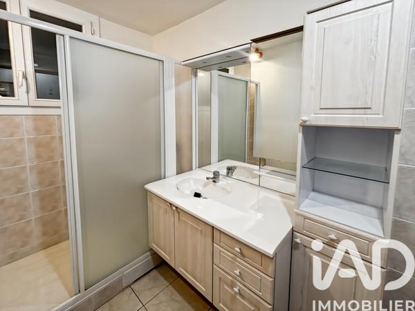 Appartement à vendre 5 pièces 109,23 m² Bagnols-sur-Cèze