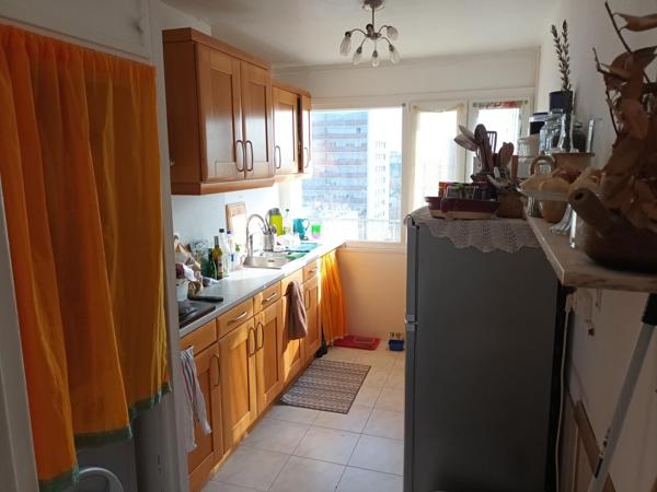 Appartement proximité piscine et lycée