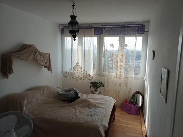 Appartement proximité piscine et lycée