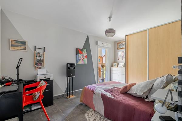 Appartement
         4 pièces
        - 100 m² Exclusivité 404 000 € *