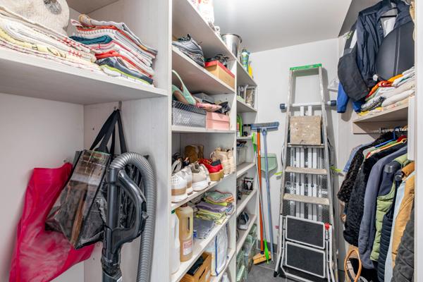 Appartement
         4 pièces
        - 100 m² Exclusivité 404 000 € *